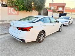 نيسان ألتيما